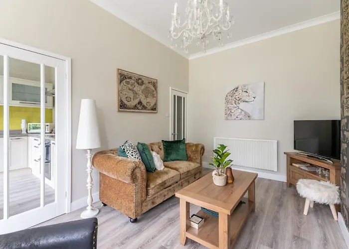 3 Feversham House Spacious 1-bed In The Heart Of Pass The Keys يورك