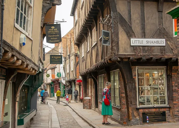 3 Feversham House Spacious 1-bed In The Heart Of Pass The Keys